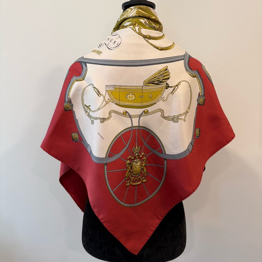 Hermes Silk Scarf 90 Carré Gold Red Equestrian Hand Rolled Made in France - Picture 7 of 10